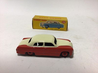 Lot 29 - Dinky Ford Fordor Sedan No 170 in original box