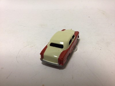 Lot 29 - Dinky Ford Fordor Sedan No 170 in original box