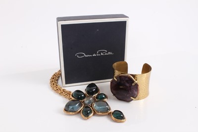 Lot 800 - 1980s Oscar de la Renta gilt metal and green resin pendant brooch/necklace and Jaeger cuff bangle
