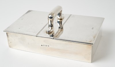 Lot 205 - Edwardian silver double ended table cigar/cigarette box