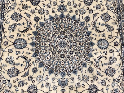 Lot 1511 - Nain rug, approximately