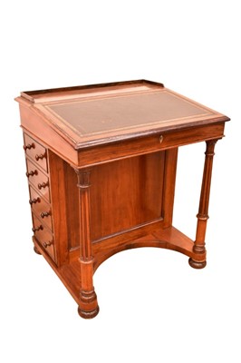 Lot 1380 - Good quality Regency mahogany davenport desk