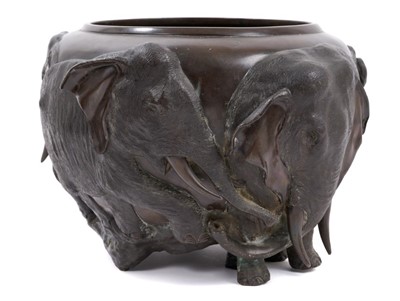 Lot 753 - Fine Japanese Meiji period bronze elephant jardinière