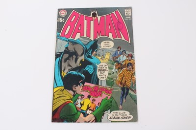 Lot 41 - DC Comics 1970 Batman #222, Neal Adams cover art featuring the Beatles.