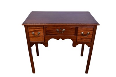 Lot 1356 - George III mahogany lowboy