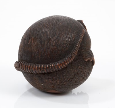 Lot 864 - Fine Edo period carved boxwood netsuke of a balled rat by Masanao of Yamada