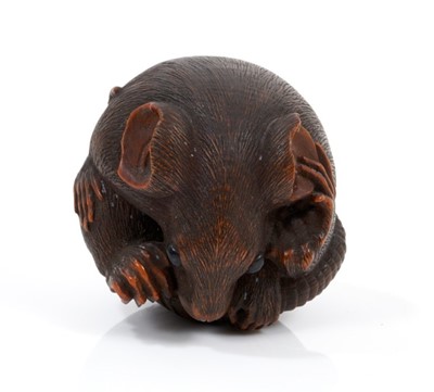 Lot 864 - Fine Edo period carved boxwood netsuke of a balled rat by Masanao of Yamada