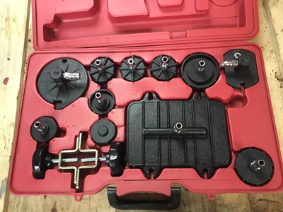 Lot 53 - Wolfs Head Master cylinder bleeding kit, cased