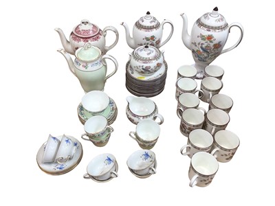 Lot 27 - Tea and coffee wares and a Singer sewing machine in box
