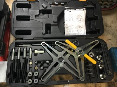 Lot 83 - LUK clutch alignment tools, cased