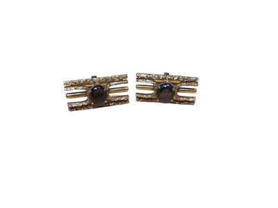 Lot 42 - Pair of yellow metal cufflinks (stamped 18k)