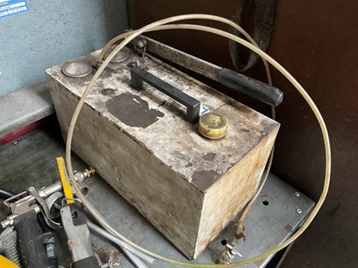 Lot 121 - Hydrogas / Hydrolastic suspension pump