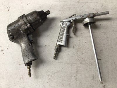 Lot 147 - Selection of compressed air tools