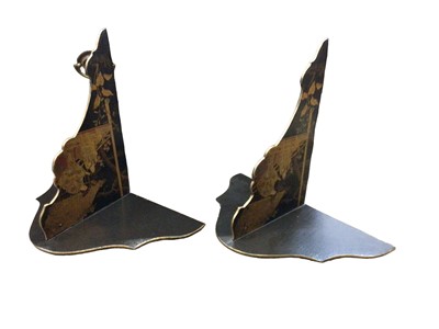 Lot 71 - Sundry items, including a pair of chinoiserie wall brackets