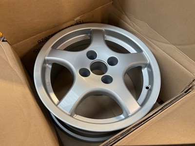 Lot 177 - New old stock TVR Chimera 4.0 alloy wheel