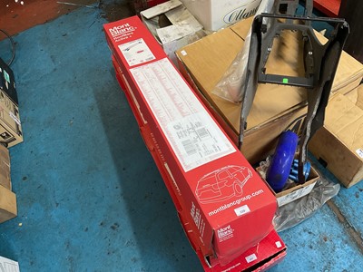 Lot 220 - Mount Blanc Roof Bars Aero 1250, new in box.