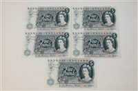 Lot 23 - Banknotes - G.B. QEII. Series 'C' Hollom blue...
