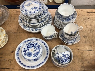 Lot 22 - Meissen Onion pattern china