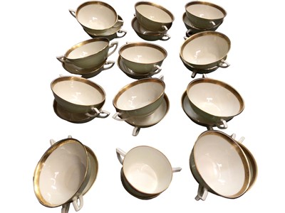Lot 1139 - Good quality Royal Copenhagen Dagmar pattern green and gilt tea, coffee and dinner service - 140 pieces