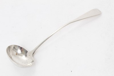 Lot 528 - Early 19th century Scottish provincial silver sauce ladle (Aberdeen circa 1825) Alexander Grant. 16cm overall length.
