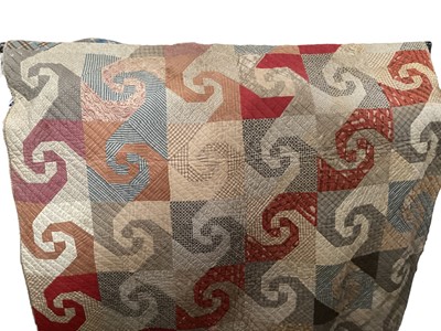 Lot 2081 - Late 19th/early 20th century Kentucky snail trail pattern quilt
