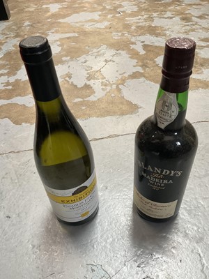 Lot 132 - Quantity of wines, in wine rack