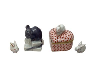 Lot 1118 - Group of Herend porcelain animal ornaments, Copenhagen mouse and a Daum green glass paperweight of two ducklings