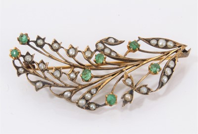 Lot 384 - Edwardian emerald and seed pearl floral spray brooch
