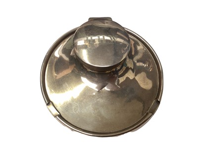 Lot 42 - Large silver capstan inkwell with engraved initials to lid (Birmingham 1950)