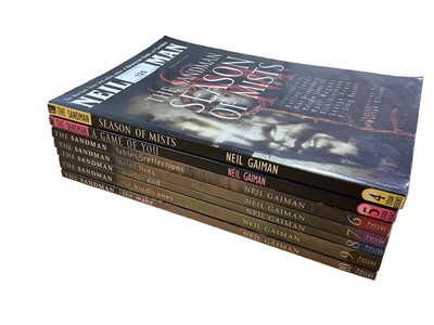 Lot 125 - The Sandman graphic novels by Neil Gaiman (1992). Issues 4 - 10, Titan books and Vertigo.