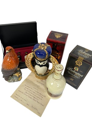 Lot 46 - Group of whisky to include, Ballantine's Gold Seal 12 years old, boxed, Famous Grouse Wade Highland Decanter, Dimple 15 years old, boxed, Beswick Beneagles decanter (empty), Montague's boxed set of...