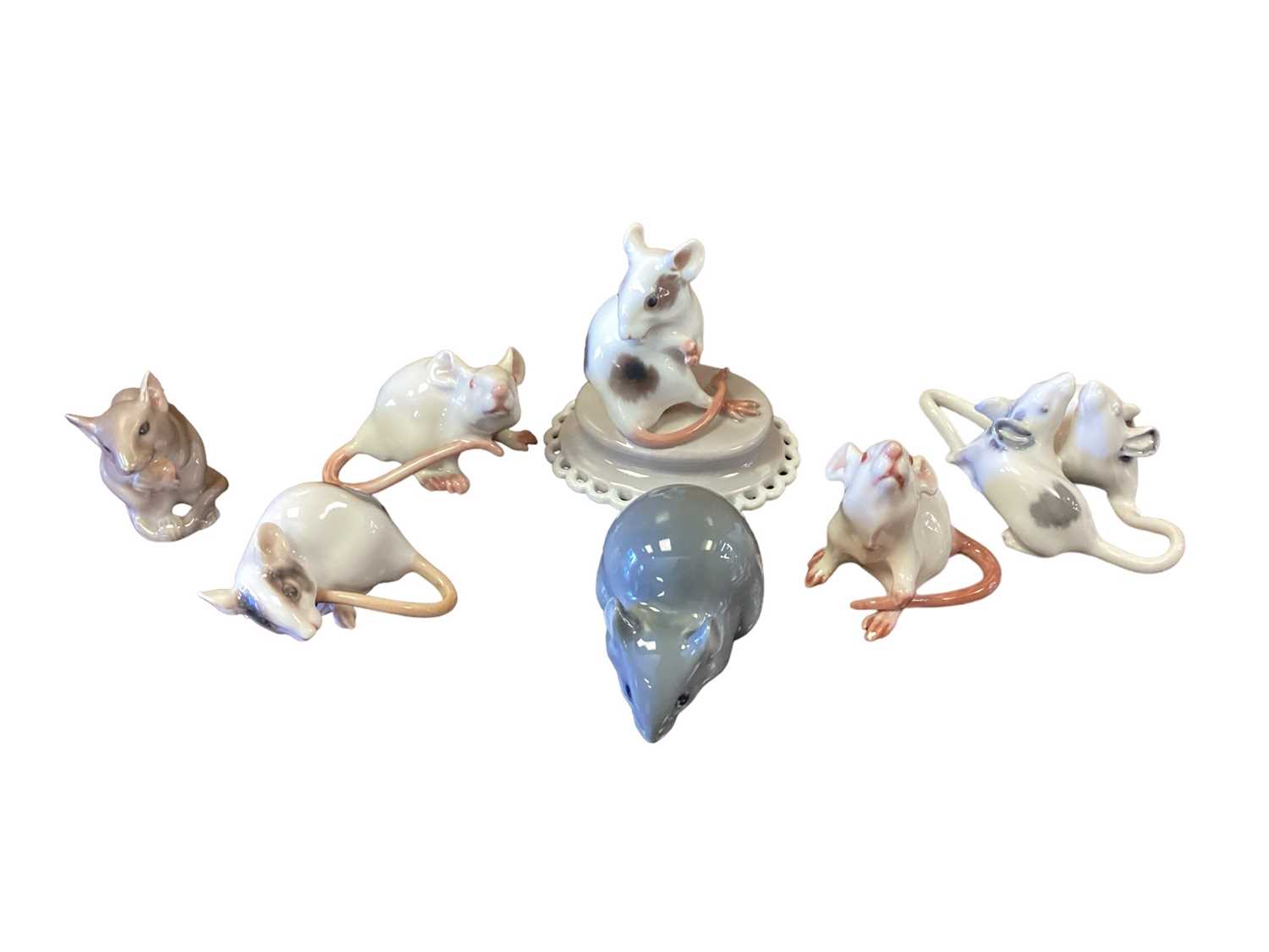 Lot 1271 - Six Royal Copenhagen and Bing & Gripondahl models of mice, numbered 521, 1012, 2569, 1010, 164 and 344 together with a Dahl Jensen model no.1090 (7)