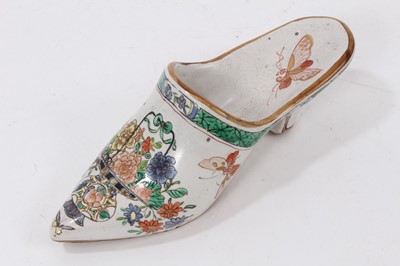 Lot 61 - 19th century delft shoe