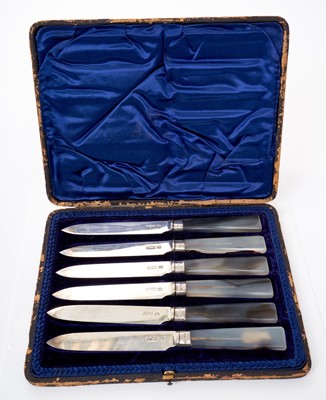 Lot 280 - A set of six agate handled silver knives, in case