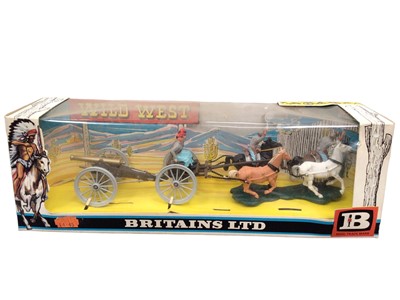 Lot 55 - Britains Wild West Gun Team & Limber, both Confederate & Federal No.7434 & No.7464 & Confederate ACW Gun Team with Gun No.4435, all boxed (3)