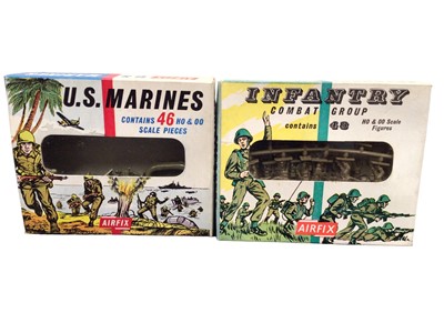 Lot 71 - Early Airfix OO scale model figures including Zoo Animals Set One (x2) S24, Infantry Combat Group S3, Romans S30, US Cavalry S22, American Infantry S29, Wagon Train S15, American Civil War Artiller...