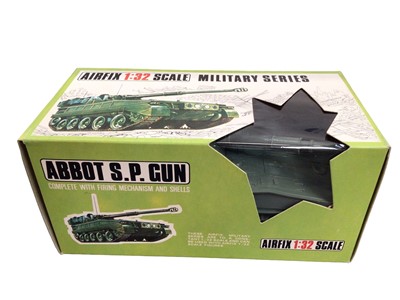 Lot 80 - Airfix 1:32 scale Military Series Vehicles including Cromwell MK IV Tank (x4), ABB01 S.P.Gun (x4) & Alvis Stalwart (x4), Bedford RL Truck (x4), German Half-Track & 105mm Gun (18 total)