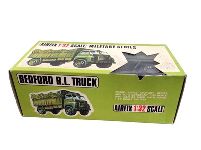 Lot 80 - Airfix 1:32 scale Military Series Vehicles including Cromwell MK IV Tank (x4), ABB01 S.P.Gun (x4) & Alvis Stalwart (x4), Bedford RL Truck (x4), German Half-Track & 105mm Gun (18 total)