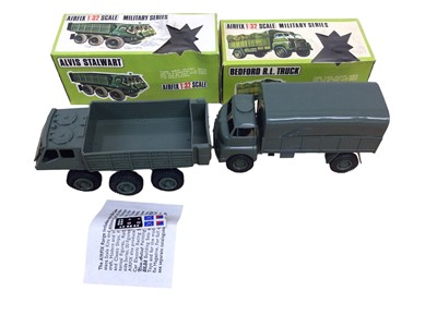 Lot 80 - Airfix 1:32 scale Military Series Vehicles including Cromwell MK IV Tank (x4), ABB01 S.P.Gun (x4) & Alvis Stalwart (x4), Bedford RL Truck (x4), German Half-Track & 105mm Gun (18 total)