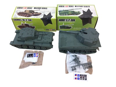 Lot 80 - Airfix 1:32 scale Military Series Vehicles including Cromwell MK IV Tank (x4), ABB01 S.P.Gun (x4) & Alvis Stalwart (x4), Bedford RL Truck (x4), German Half-Track & 105mm Gun (18 total)