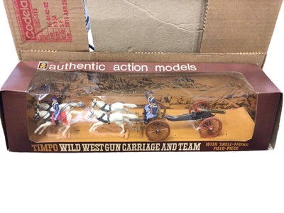 Lot 150 - Timpo Wild West Gun Carriages and Teams, No.555, boxed (3)