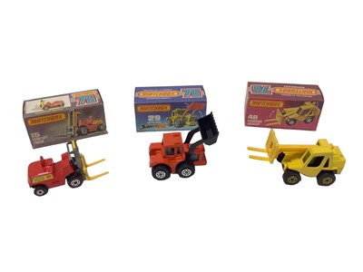 Lot 276 - Matchbox Superfast 1-75 models, No. 72 Hovercraft, No. 54 personnel carrier, No. 33 police motor cyclist, No. 15 fork lift truck, No. 58 Faun dump truck, No. 29 tractor shovel, No. 61 wreck truck,...