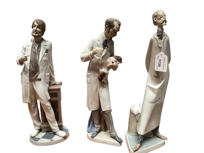 Lot 1190 - Collection of five Lladro figures together with a NAO dog (6)