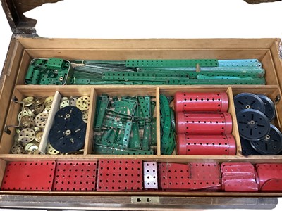 Lot 1952 - Meccano No10 set in original wooden box with reproduction instruction booklet.