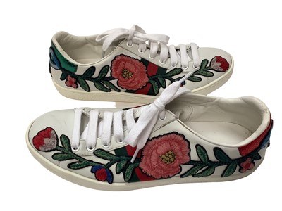 Lot 2070 - Gucci women's embroidered floral trainers 431917  38, with receipt and soft bag. Used.