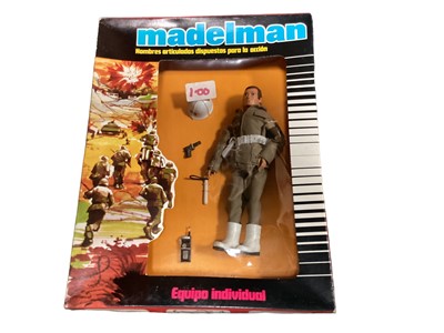 Lot 198 - Madelman Equipo Individual with action figures in window boxes (7 total)