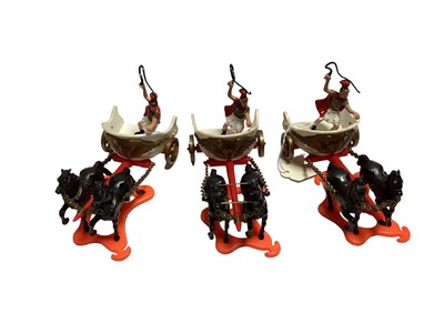 Lot 1939 - Britains plastic Roman Chariots (x3), Greeks, 7th Cavalry & Cowboys and others including a selection of part soldiers (qty)