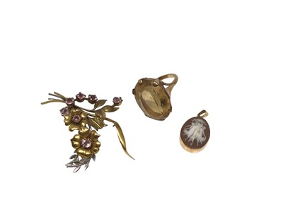 Lot 25 - 9ct gold citrine cocktail ring, yellow and white metal gem set floral spray brooch and cameo pendant in yellow metal mount (3)