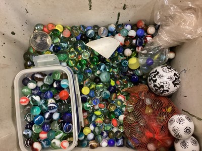 Lot 2548 - Collection of old glass marbles