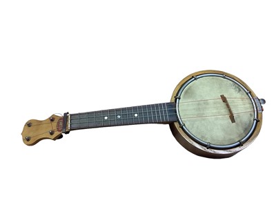 Lot 2257 - A Reliance Ukulele Banjo in case